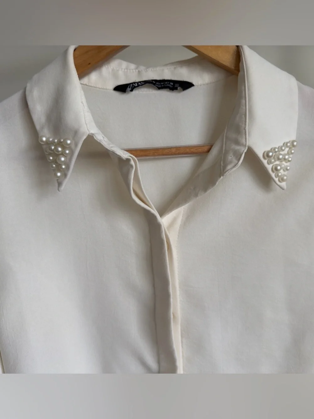 ✨ ZARA Pearl Collar Blouse | Elegant Minimalist Button-Up Top Size Small